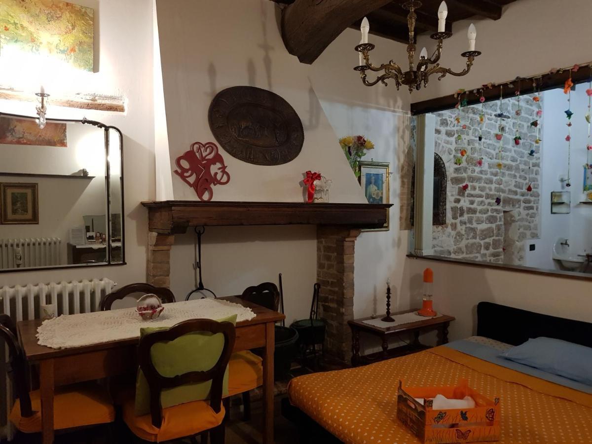 Non Ditelo Al Duca - Lo Spagna Spoleto Bagian luar foto